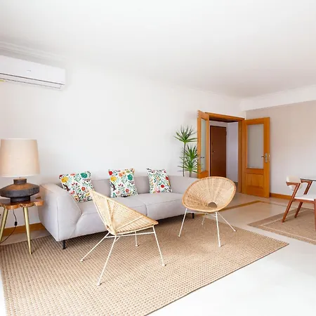 Dream Carcavelos (Lisbon)