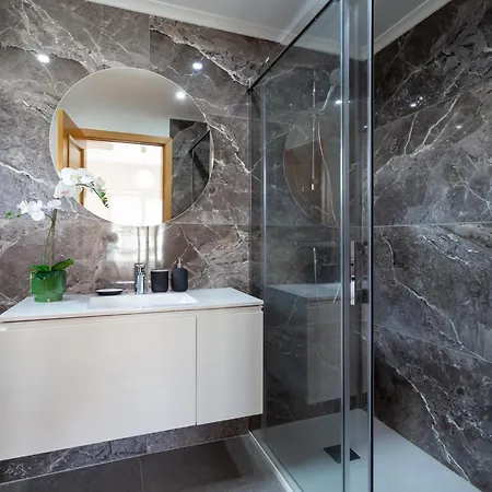 Dream Carcavelos (Lisbon)