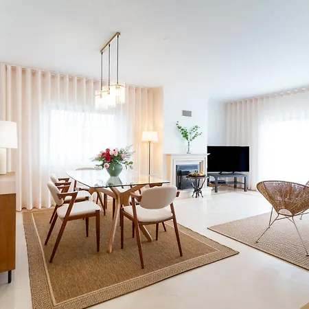 Dream Appartamento Carcavelos (Lisbon)